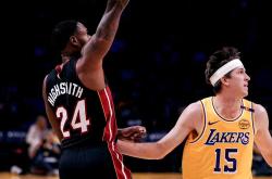 从今夜法兰克福止住颓势到清晨迈阿密热火强势反弹，风云突变芝加哥公牛窗口期扳平良机的简单介绍星空体育