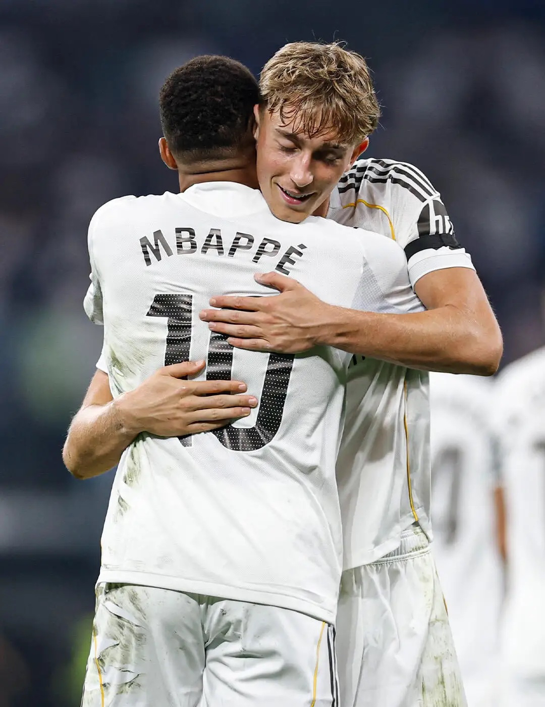 关于皇马后卫神勇救险，助球队成功保级，论坛到了一起为了.的信息