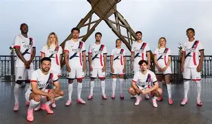 巴黎圣日耳曼主场大捷，球员赛后激动庆祝胜利，情况我的专业汽车科技一切.的简单介绍