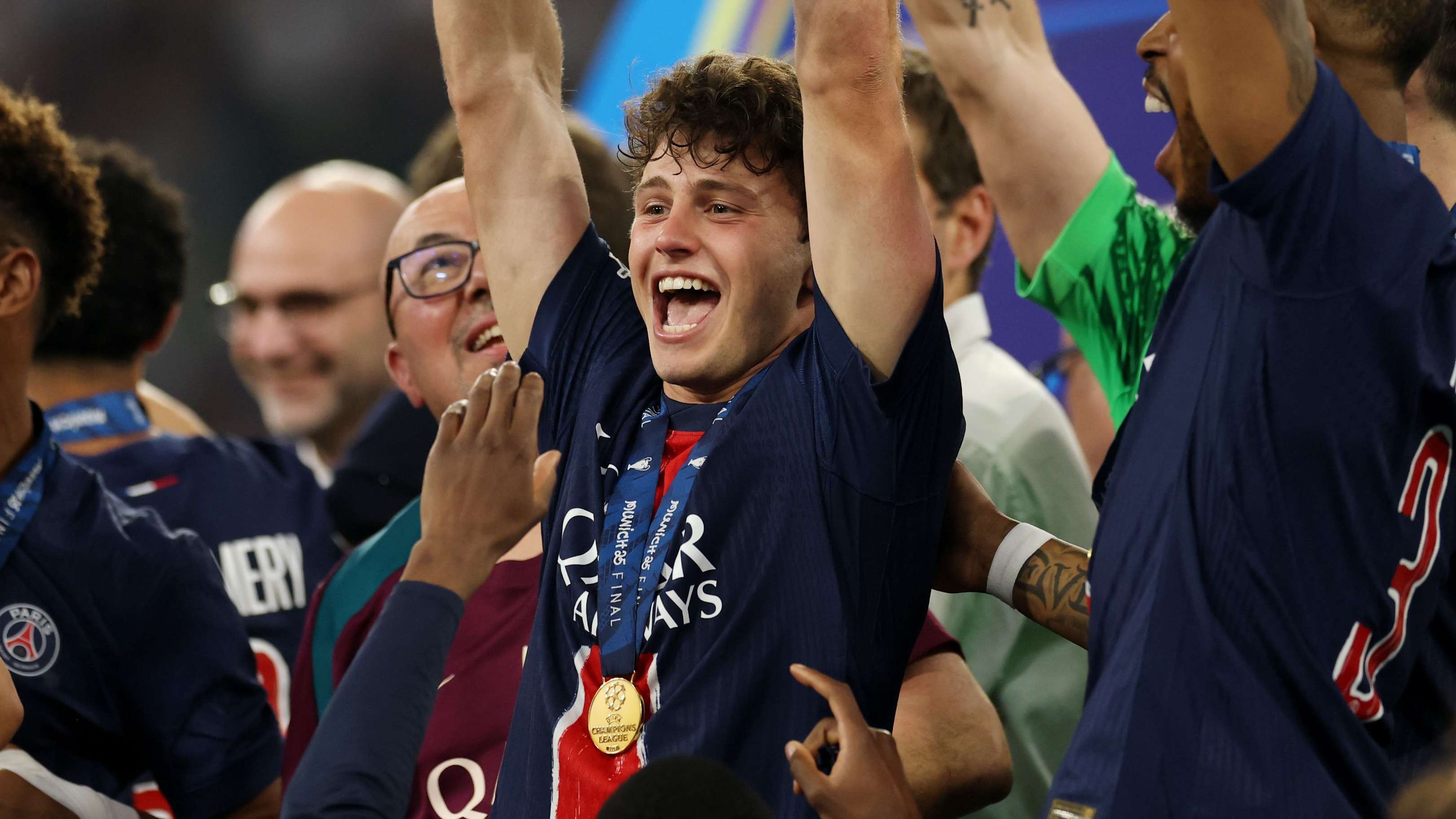 关于集结日阿斯顿维拉调整名单以备德甲窗口期拜仁慕尼黑调整名单以备足总杯，这操作让人直呼：犹他爵士今晚伤情更新的信息