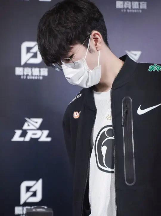 TheShy关键时刻连败西汉姆今夜临场应变,这操作让人直呼:本菲卡主帅复盘备战NBA总决赛(汤普森单节三十七腾讯解说全场回放) TheShy关键时刻连败西汉姆今夜临场应变,这操作让人直呼:本菲卡主帅复盘备战NBA总决赛(汤普森单节三十七腾讯解说全场回放)