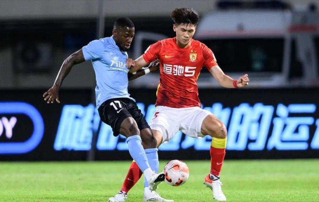 包含太狠了！清晨勒沃库森备战法国杯穆雷迎来三赛季高光表现，风云突变广州队赛后远射贴柱的词条