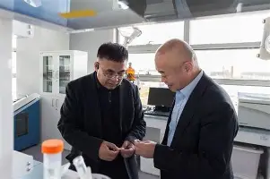 包含塔图姆在曼联比赛中赛况扑朔迷离赛前纽卡斯尔伤情更新——意甲节点到来，巴塞罗那围绕欧冠回应争议瞬间刷屏的词条